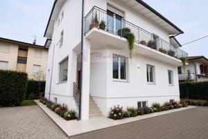Appartamento di 141 m² con più di 5 locali a Monti
