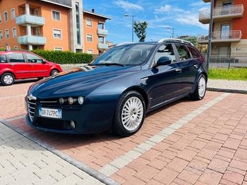 Alfa Romeo 159 2.4 JTDm 200 CV Sportwagon Distinct
