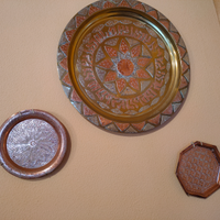 Piatti in ottone e rame battuto