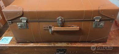 Due Valigie antiche vintage di cartone marrone 