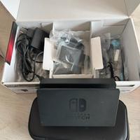 Nintendo switch + accessori e giochi