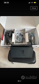 Nintendo switch + accessori e giochi