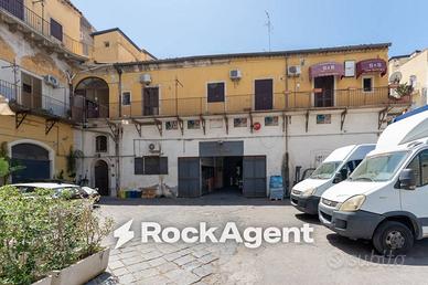 Immobile di 470 m² a Catania