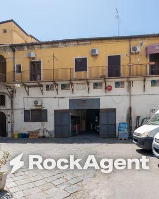 Immobile di 470 m² a Catania