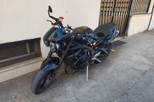 Triumph Street Triple 675 R