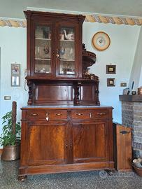 credenza di fine 800