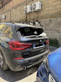 BMW X3 G01 20d M Sport incidentata marciante