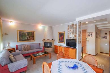 Appartamento di 127 m² con 4 locali e box auto a S
