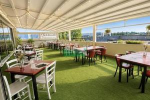 Attività / Licenza di 450 m² con 5 locali a Ravenn