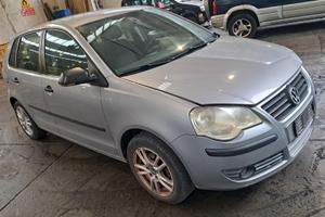 VW POLO 2006 SOLO PER RICAMBI