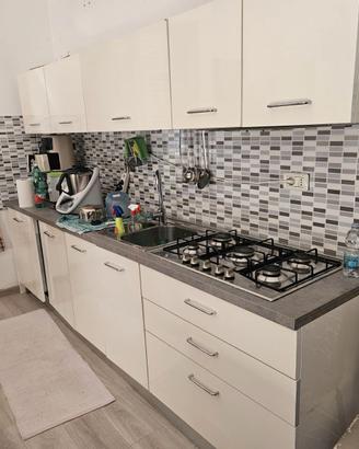 SVUOTO APPARTAMENTO Rivoli - Cucina Bianc