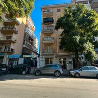 5 vani zona montepellegrino con terrazzo