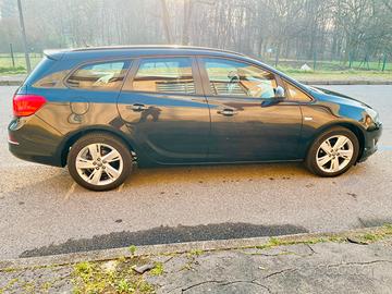 Opel Astra sw 1.4 turbo 140 CV Sports Tourer (GPL)