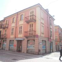 ASTI CORSO ALFIERI ANGOLO VIA PRANDONE € 195000