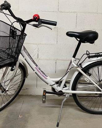 Bicicletta bici 24 ragazzina adolescente