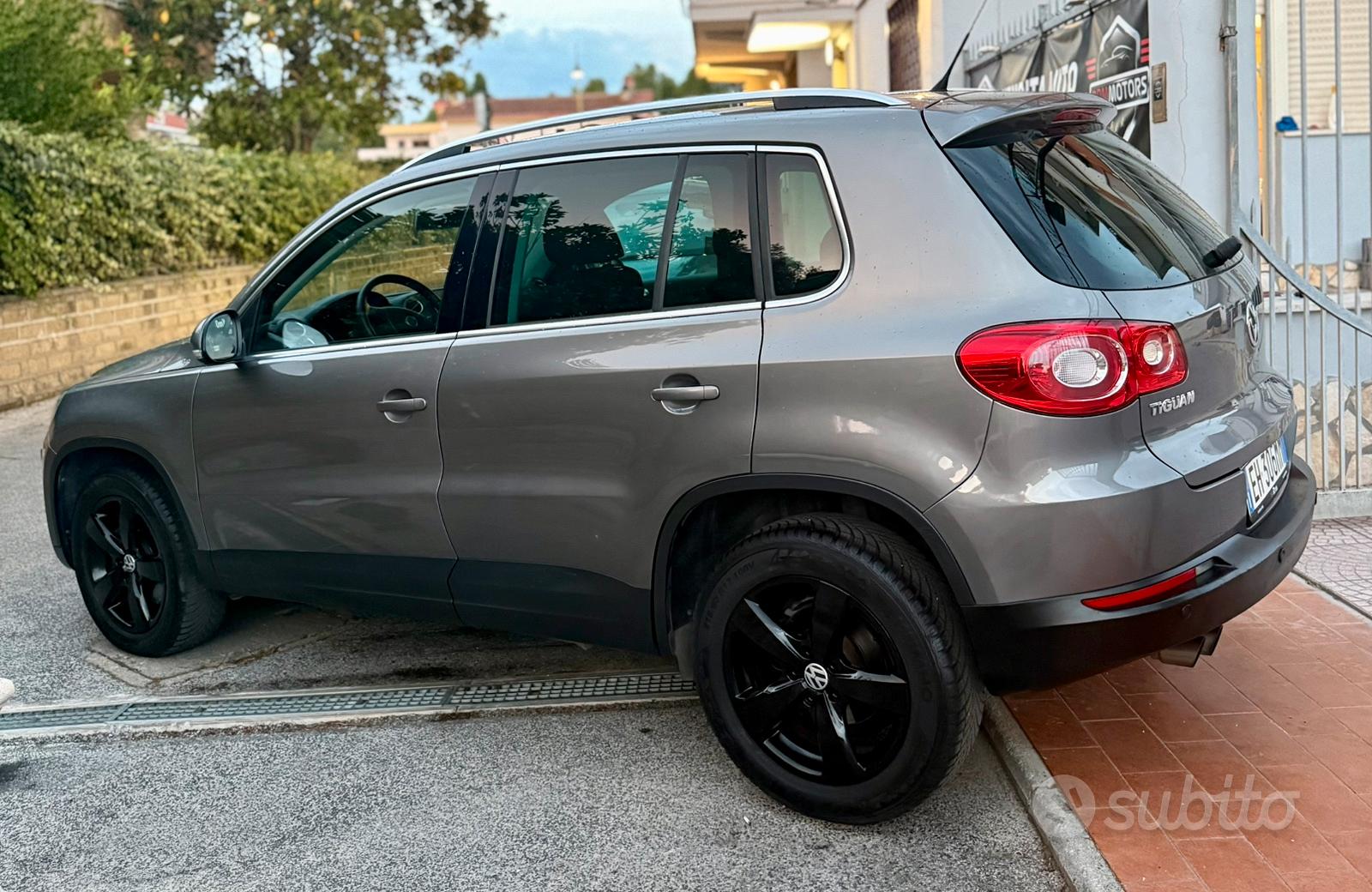 Volkswagen Tiguan 2010 photo 2