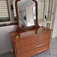 Cassettiera con specchio