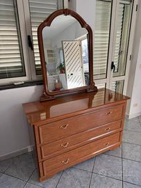 Cassettiera con specchio