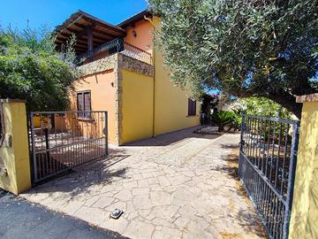 Porto Pino zona, accogliente Villetta