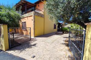 Porto Pino zona, accogliente Villetta