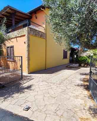 Porto Pino zona, accogliente Villetta