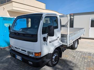 Nissan cabstar e110 3.0 35 q.li