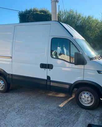 Iveco Daily autocarro Van Truck