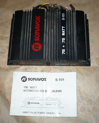 Amplificatore stereo auto
