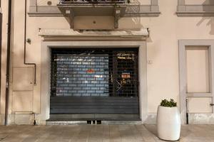 Negozio 73,6mq Civitanova Marche in piazza