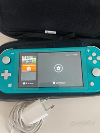 Nintendo Switch Lite con custodia