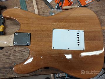 chitarra elettrica stratocaster