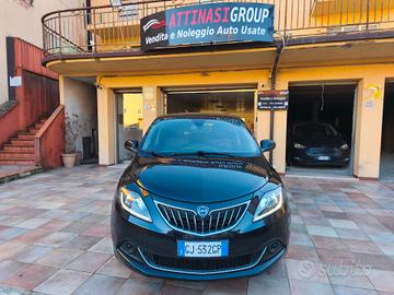 Lancia Ypsilon 1.0 Hybrid