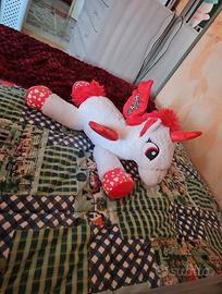 Unicorno di peluches