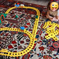 Pista trenino chicco con vagoni