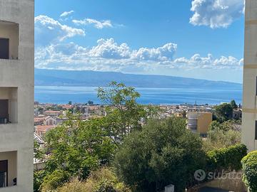 Trilocale oltre accessori in Salita Montesanto