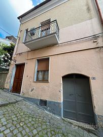 Casa indipendente su tre livelli
