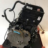 MOTORE HUSQVARNA SVARTPILEN 401 2022