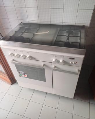 çucina gas elettrica 