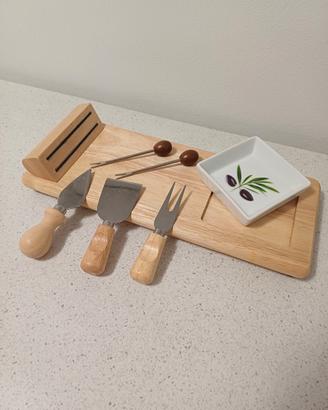 Tagliere in legno per aperitivi con accessori 