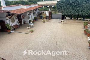 VILLETTA CON AMPIO GIARDINO - VALLE MARTELLA