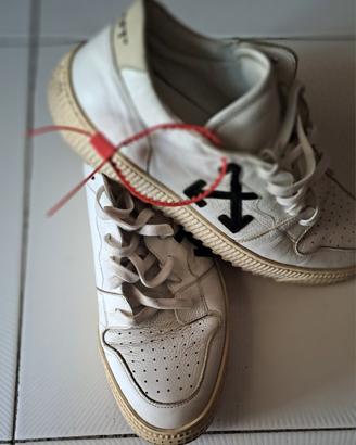 bellissime  Off-White n°42  us.  poco come nuova 