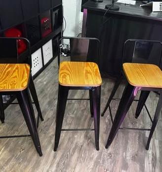 3 Sgabelli ferro e legno