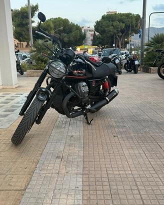 Moto Guzzi V7 STONE EDIZIONE LIMITATA