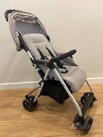 Passeggino leggero compatto