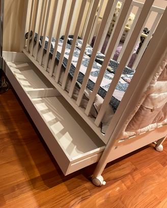 Lettino in legno bianco per bimbi fino a 18kg