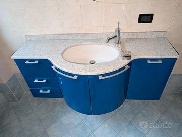 Mobile bagno piano in granito 