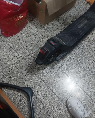 Monopattino Niu kqi3 pro