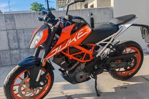 KTM DUKE 390