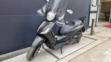 Piaggio Beverly 300 i.e. Police