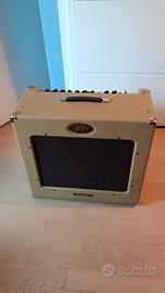 AMPLIFICATORE VALVOLARE PEAVEY DELTA BLUES 115
